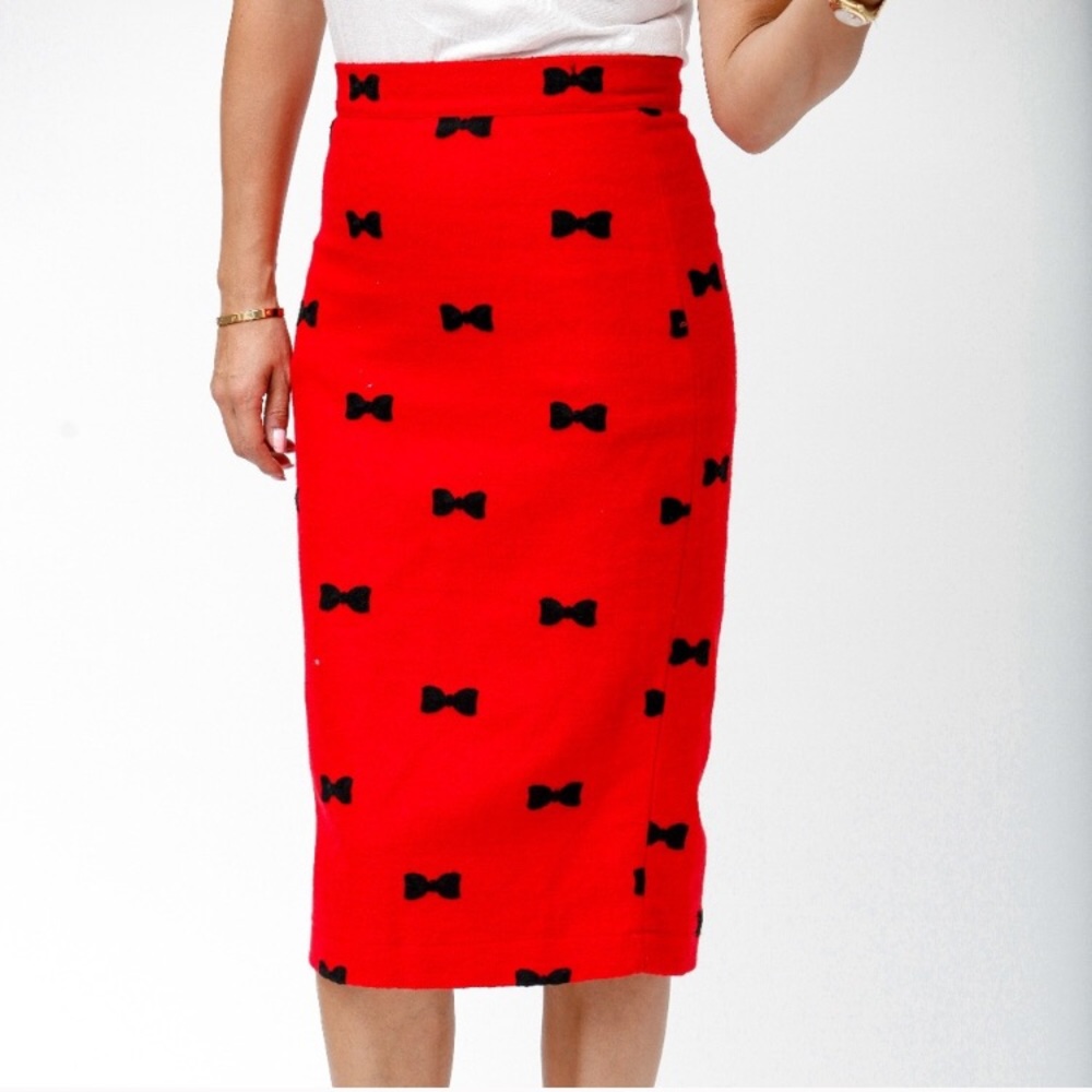 4x HOST PICK❤️1Left! Red pencil skirt w/black bows - Picture 2 of 5